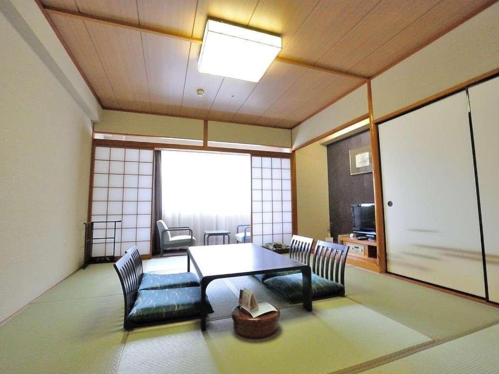 Tateyama Kokusai Hotel Toyama Station Exterior foto